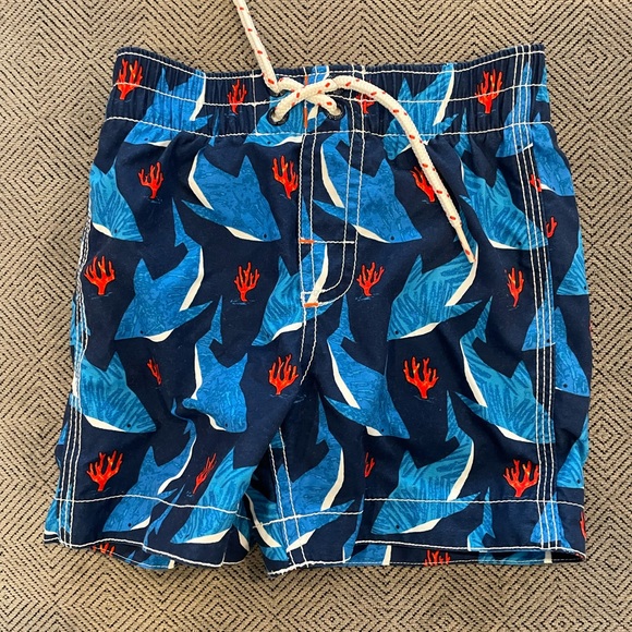 NWOT Gap Swim Shorts & Long Sleeve Rash Guard 18-24M - Picture 2 of 6